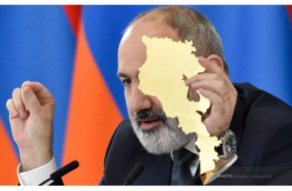 Расстрельная стена и уже помещающаяся в кармане карта – «Короче говоря» (видео)